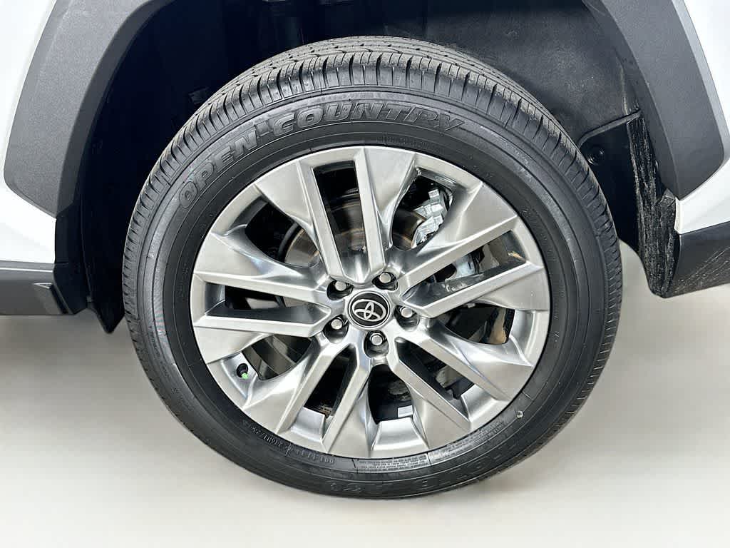 Thumbnail: 2023 Toyota RAV4 - 8