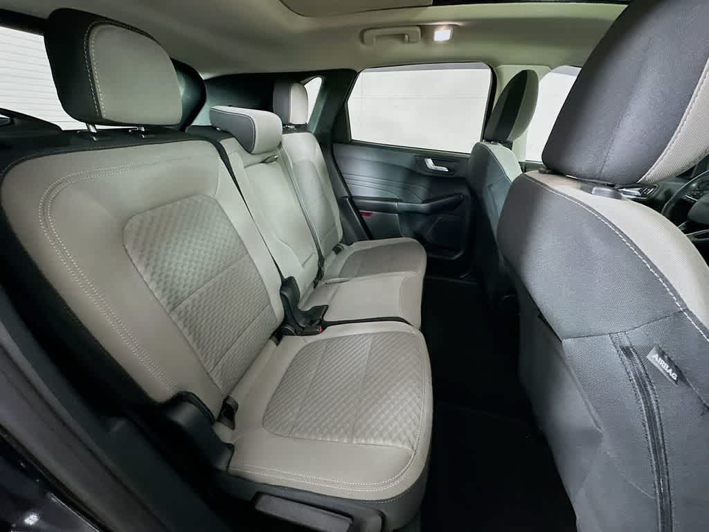 Thumbnail: 2021 Ford Escape - 32