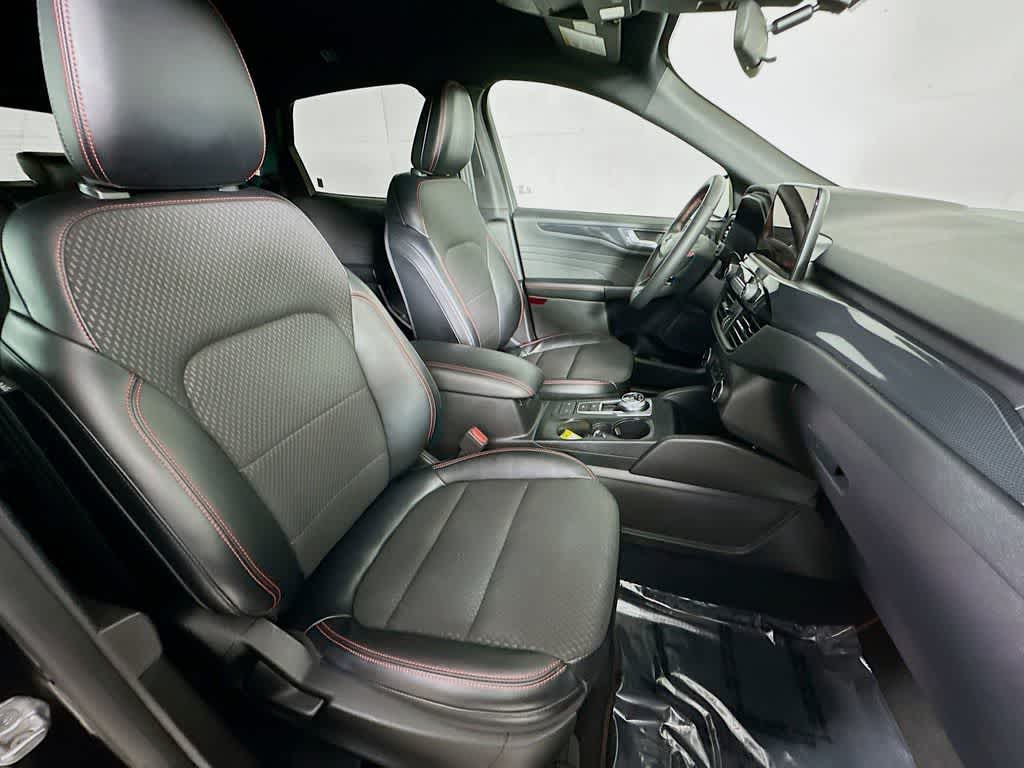 Thumbnail: 2023 Ford Escape - 15