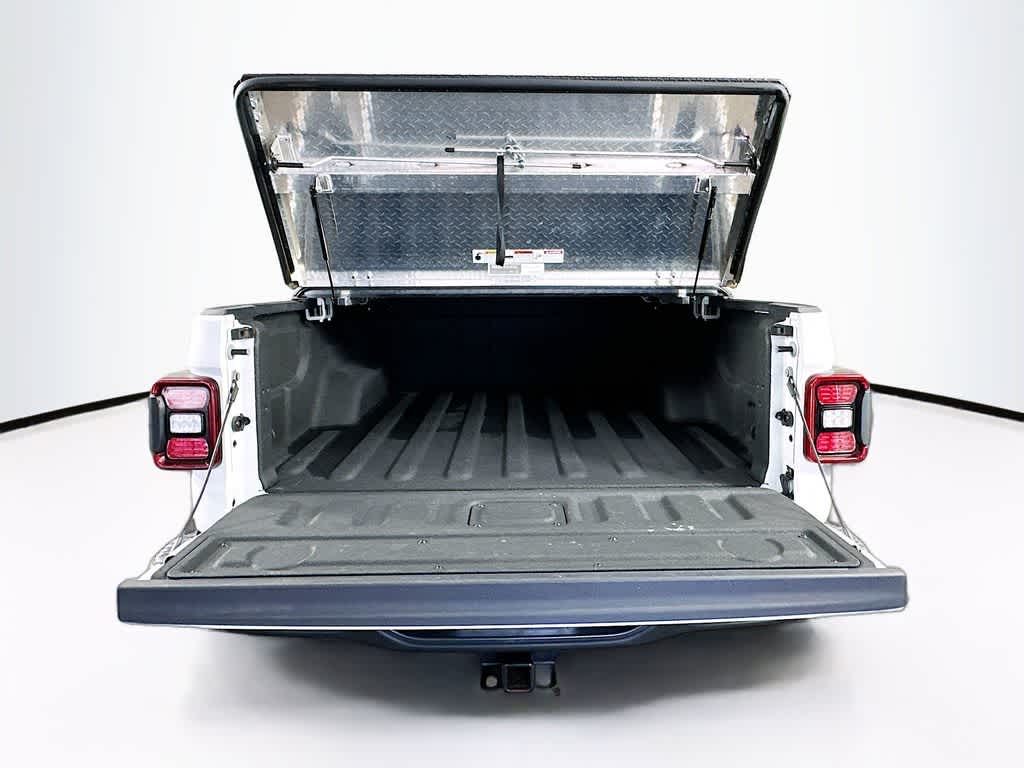 Thumbnail: 2022 Jeep Gladiator - 21