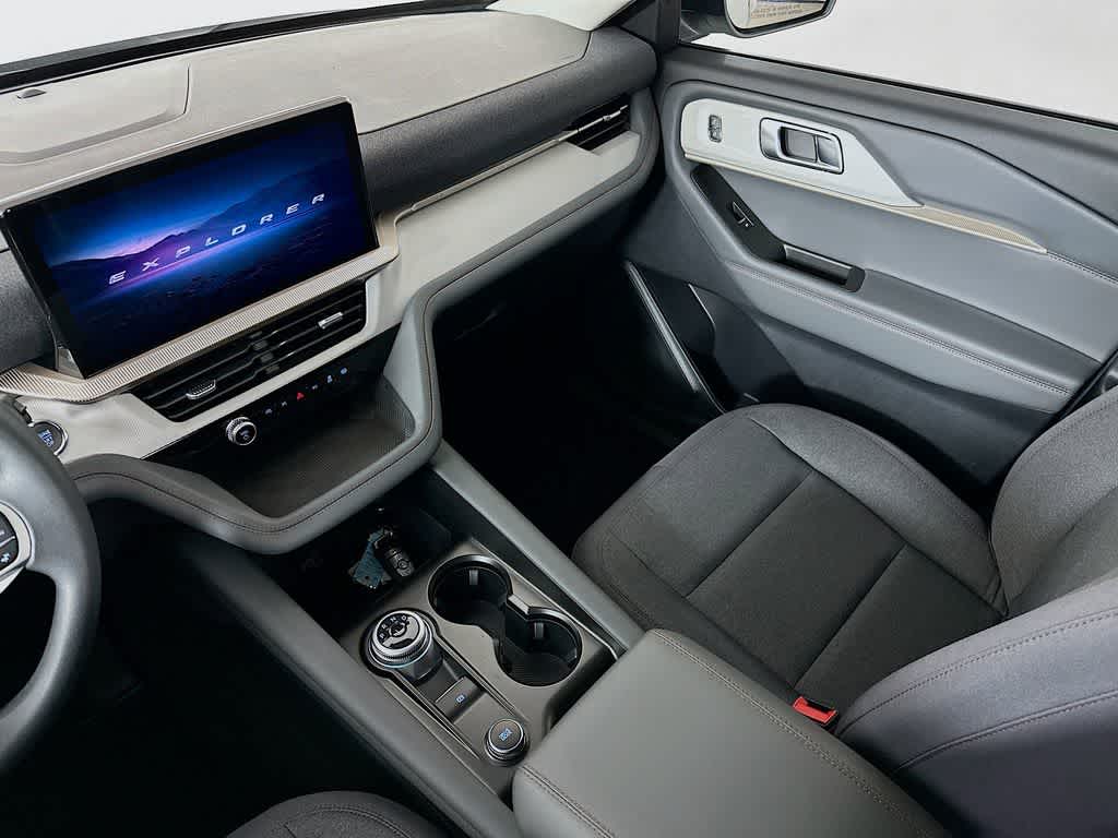 Thumbnail: 2026 Ford Explorer - 10