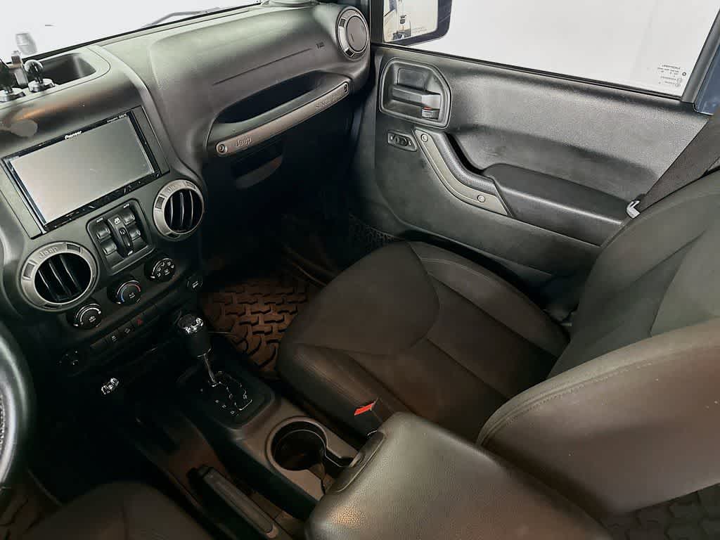 Thumbnail: 2017 Jeep Wrangler - 11