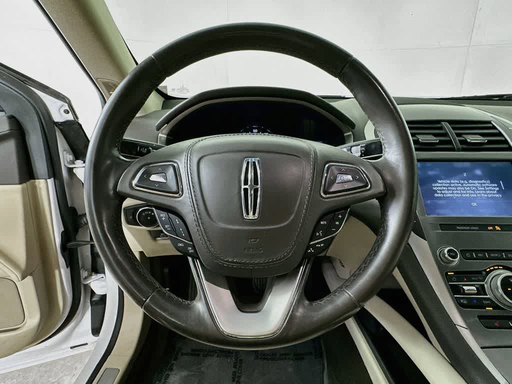 Thumbnail: 2020 Lincoln MKZ - 16