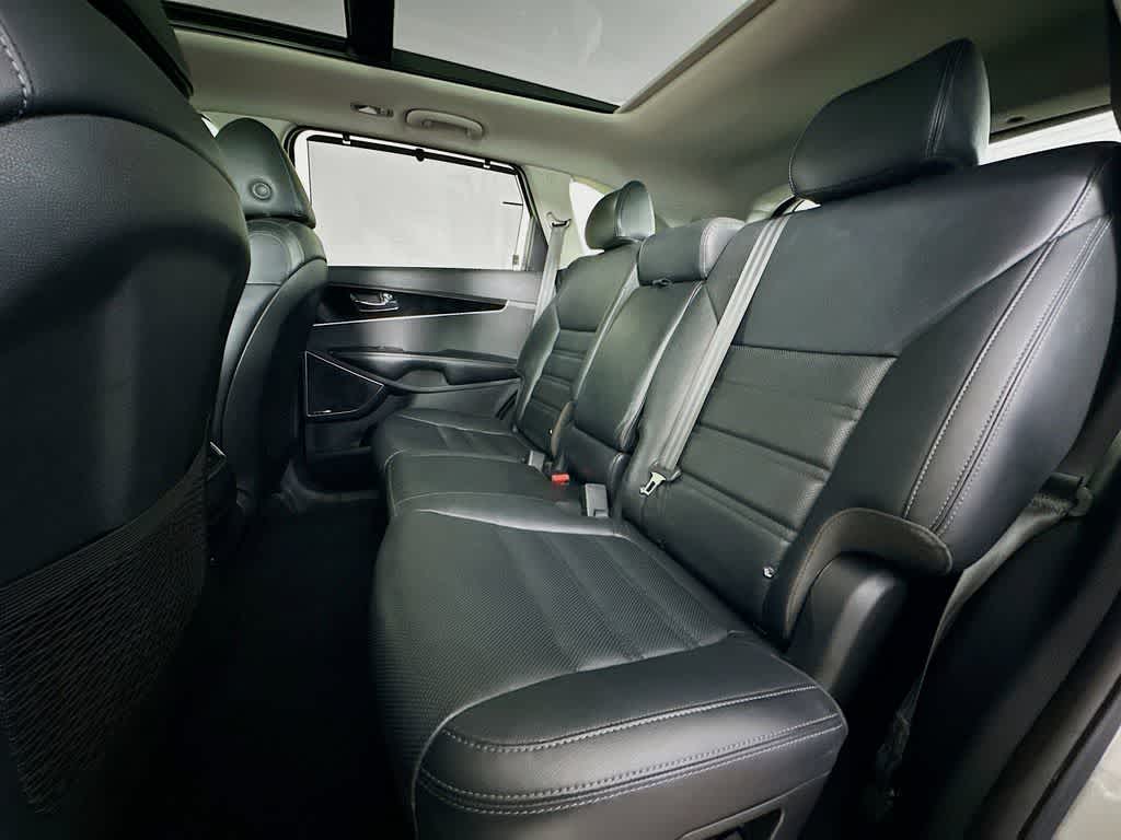 Thumbnail: 2019 Kia Sorento - 14