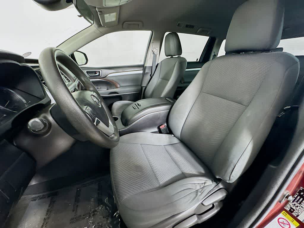 Thumbnail: 2018 Toyota Highlander - 12