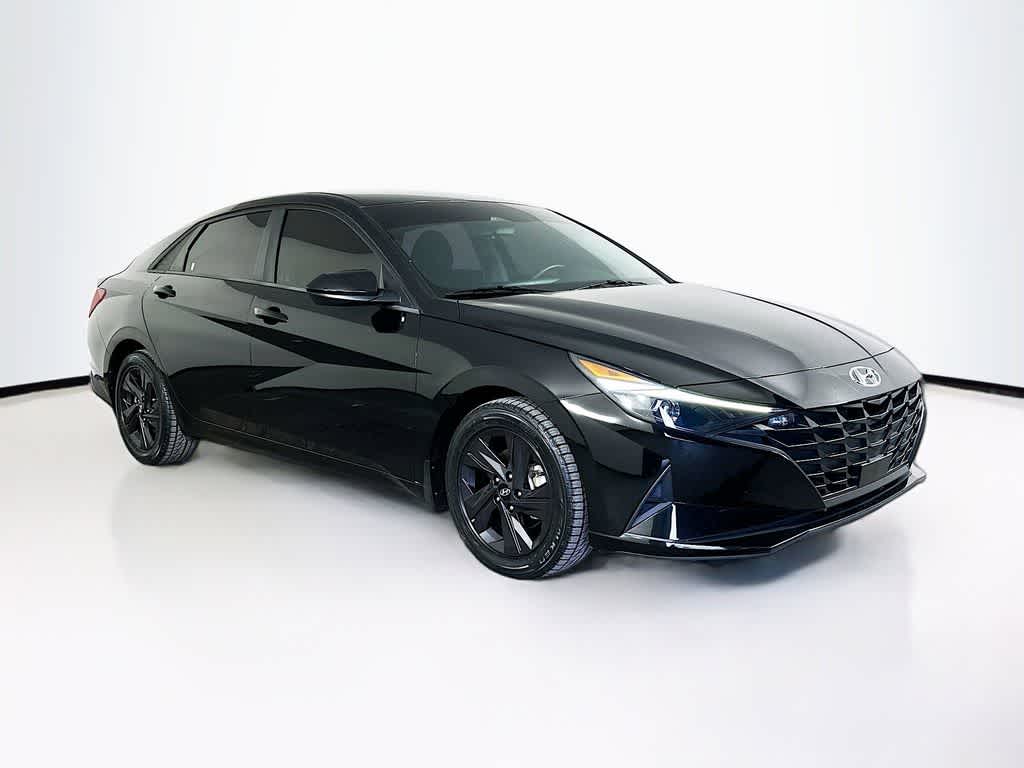 Thumbnail: 2022 Hyundai Elantra - 21
