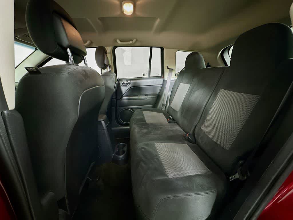 Thumbnail: 2016 Jeep Compass - 13