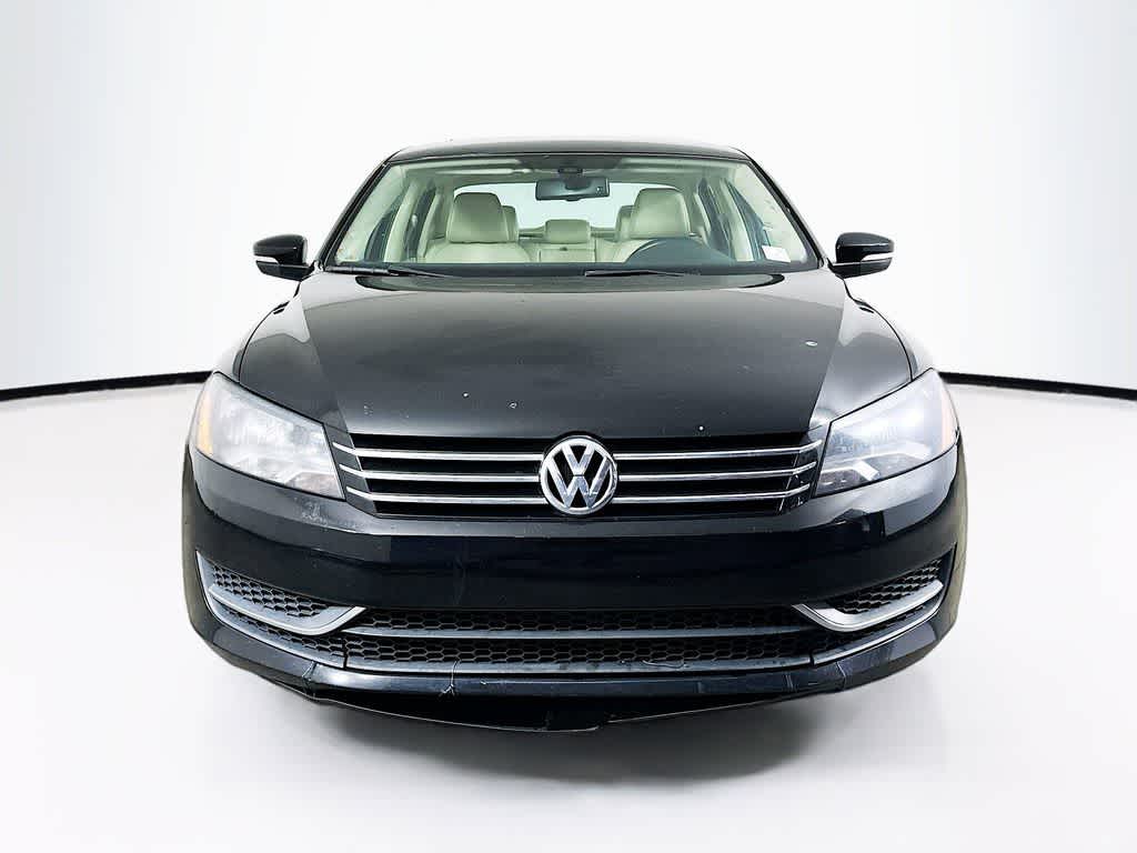 Thumbnail: 2013 Volkswagen Passat - 6