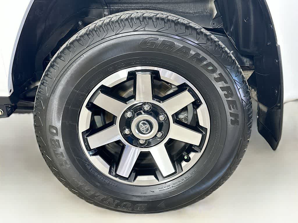 Thumbnail: 2024 Toyota 4Runner - 8