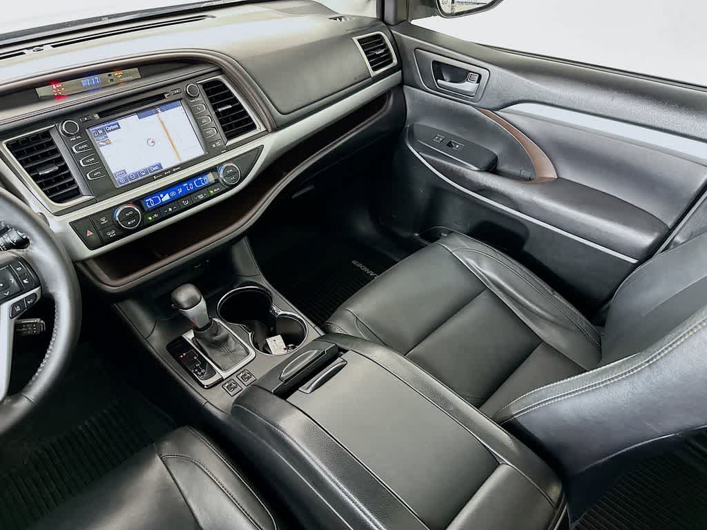 Thumbnail: 2017 Toyota Highlander - 11