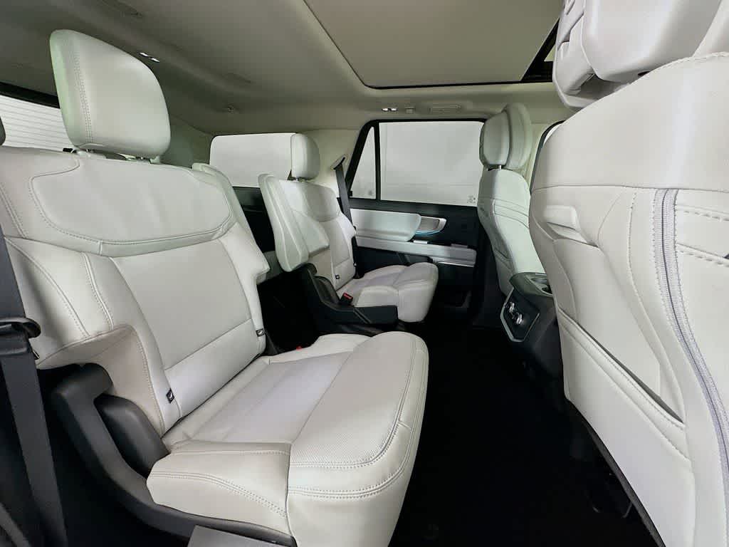 Thumbnail: 2026 Ford Expedition - 33