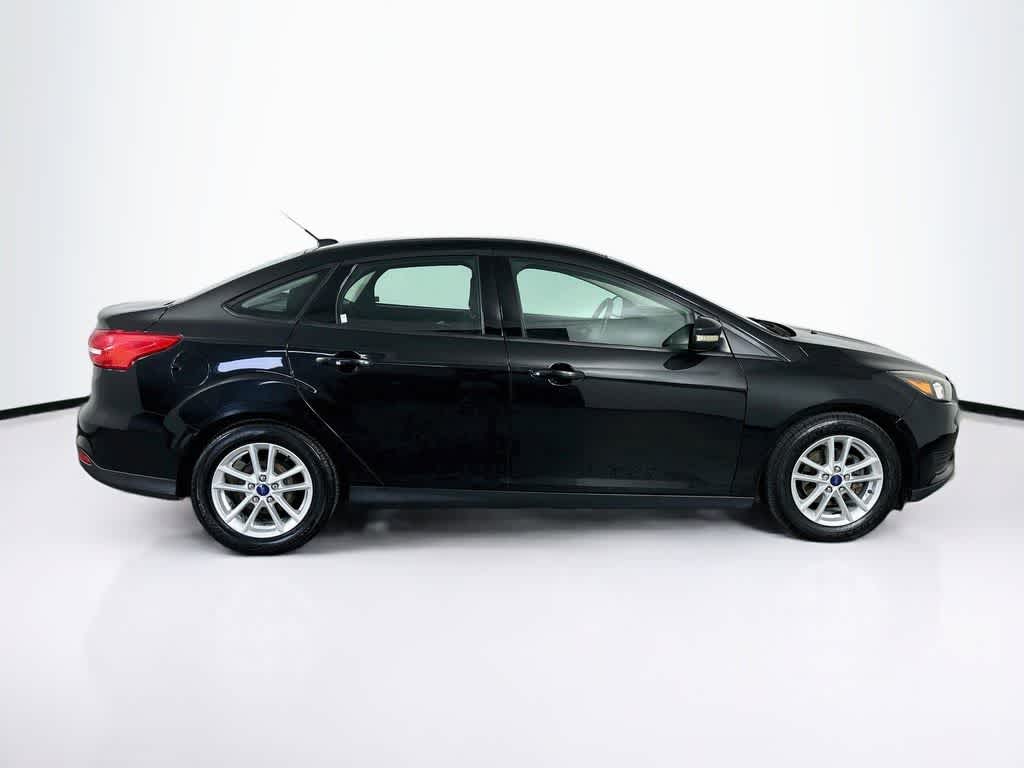 Thumbnail: 2015 Ford Focus - 25