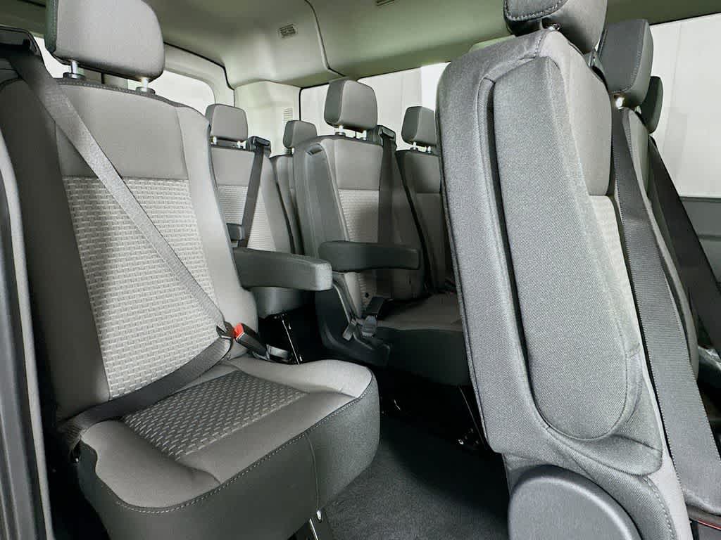 Thumbnail: 2025 Ford Econoline - 28