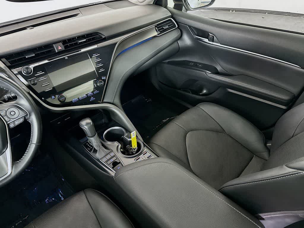 Thumbnail: 2020 Toyota Camry - 11