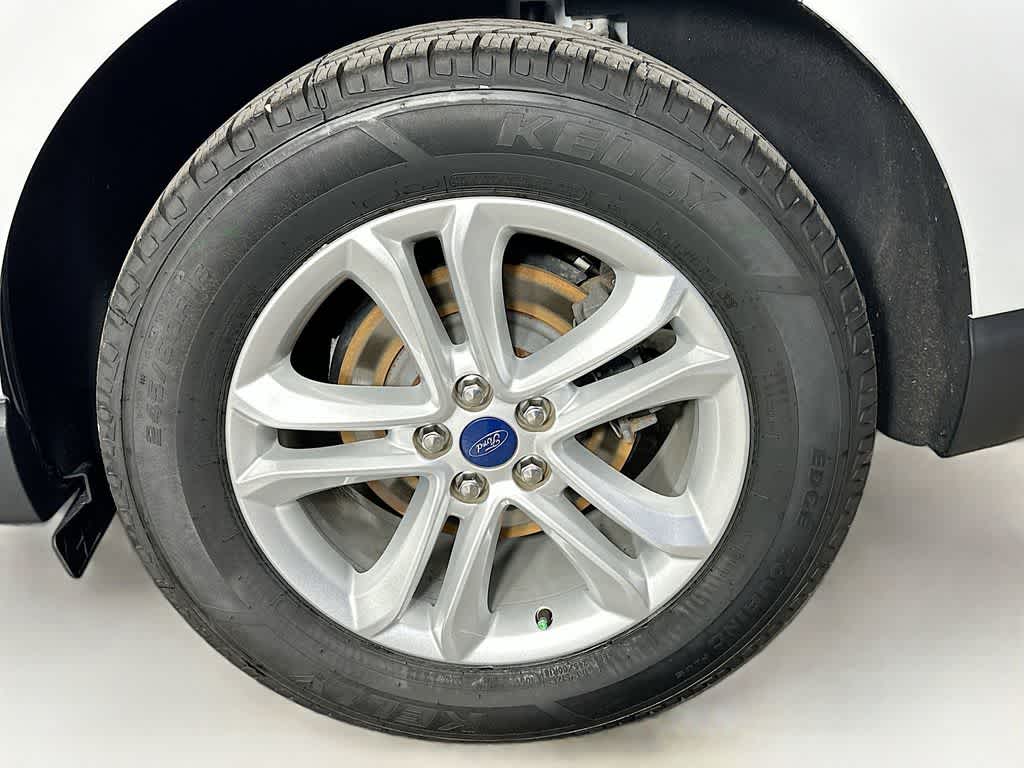 Thumbnail: 2020 Ford Edge - 8