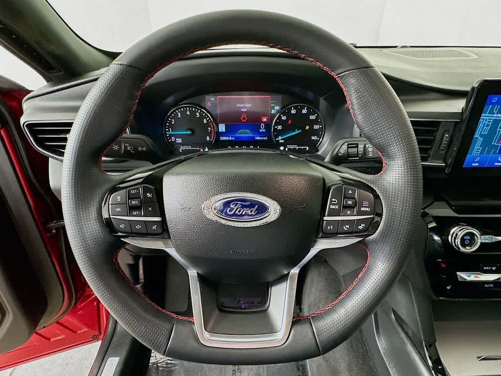 2022 Ford Explorer ST-Line 16