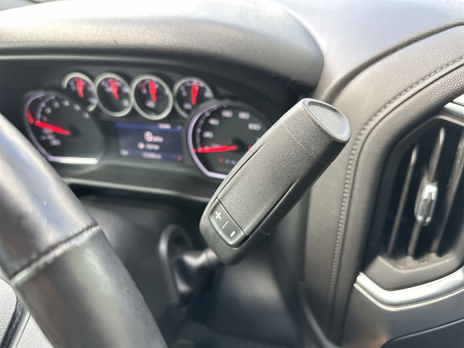 Thumbnail: 2020 Chevrolet Silverado 1500 - 15