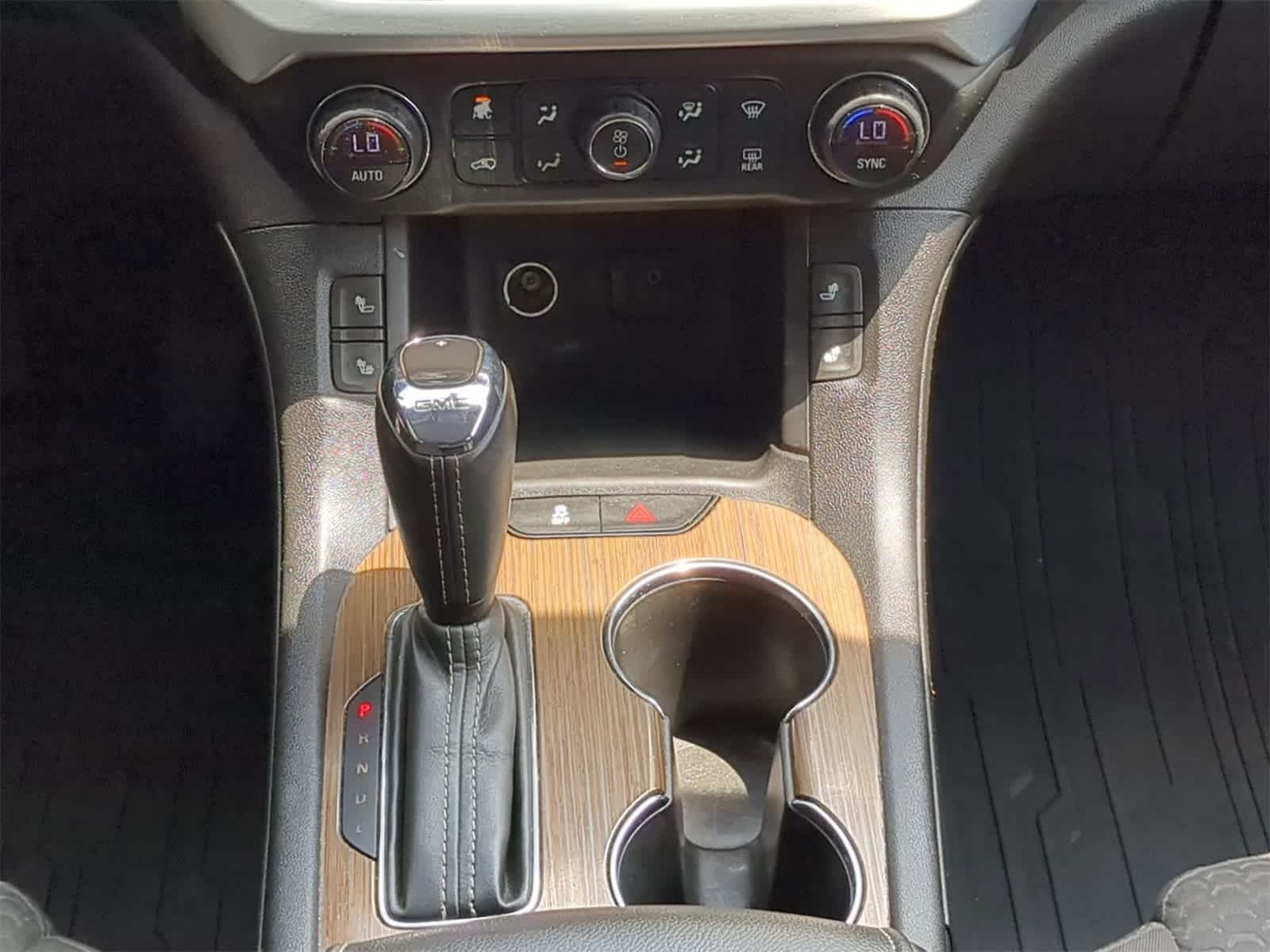 Thumbnail: 2018 GMC Acadia - 19
