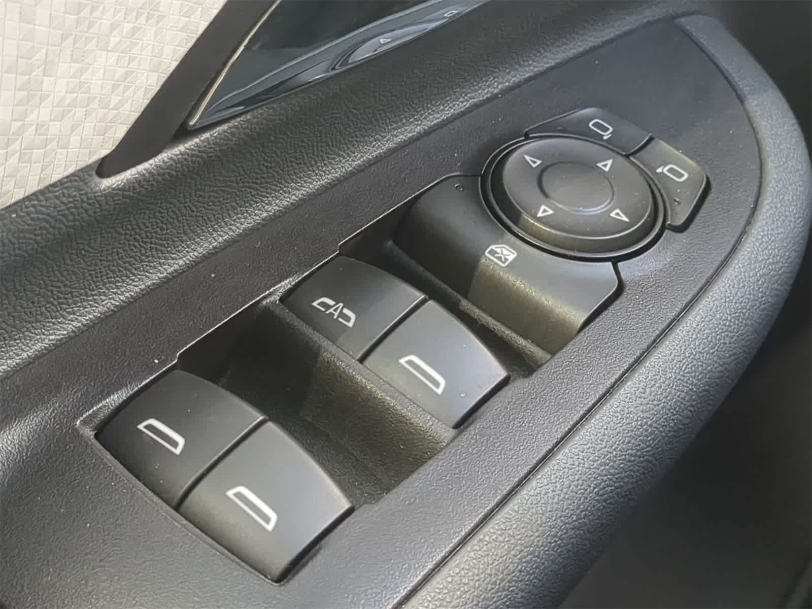 Thumbnail: 2019 Chevrolet Bolt EV - 21