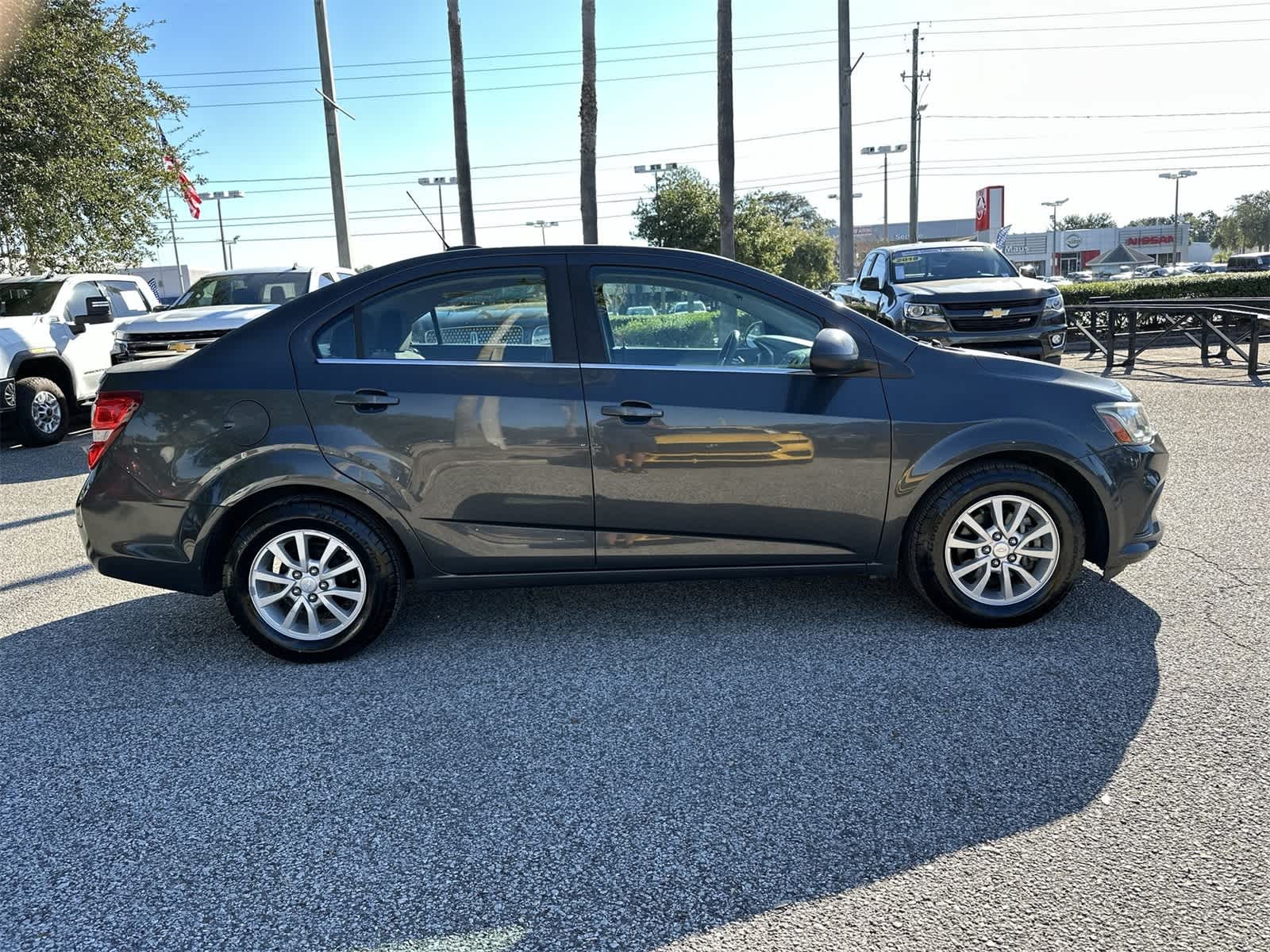 Thumbnail: 2017 Chevrolet Sonic - 14