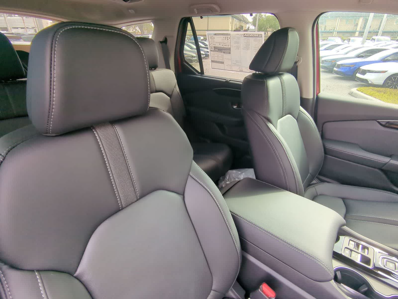 Thumbnail: 2025 Honda Pilot - 7