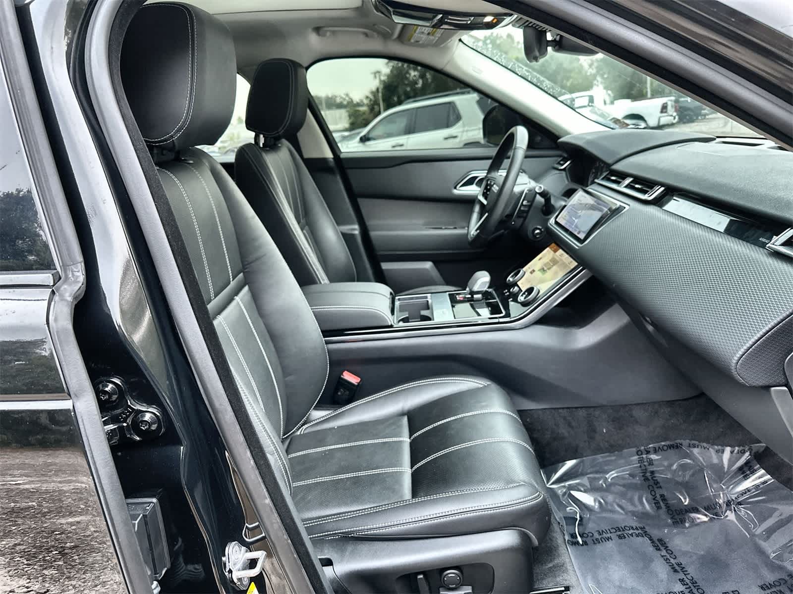 Thumbnail: 2023 Land Rover Range Rover Velar - 14