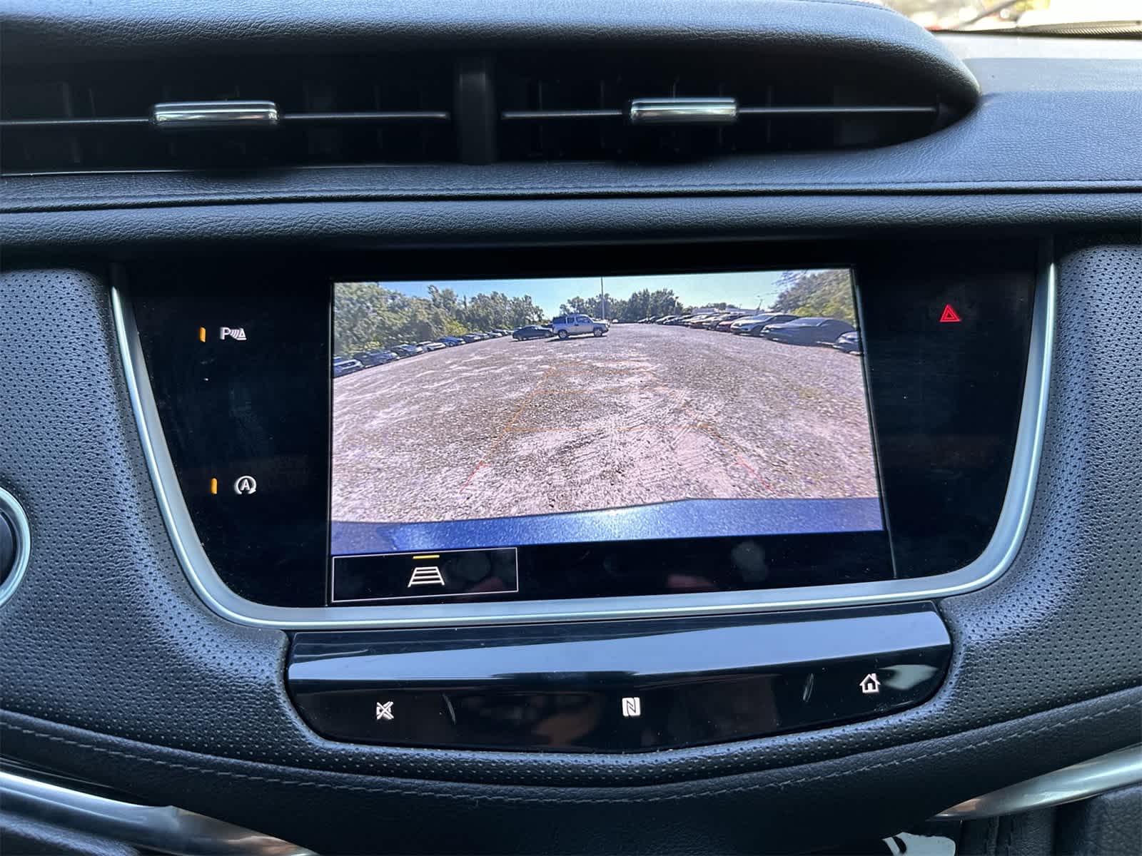 Thumbnail: 2021 Cadillac XT5 - 17