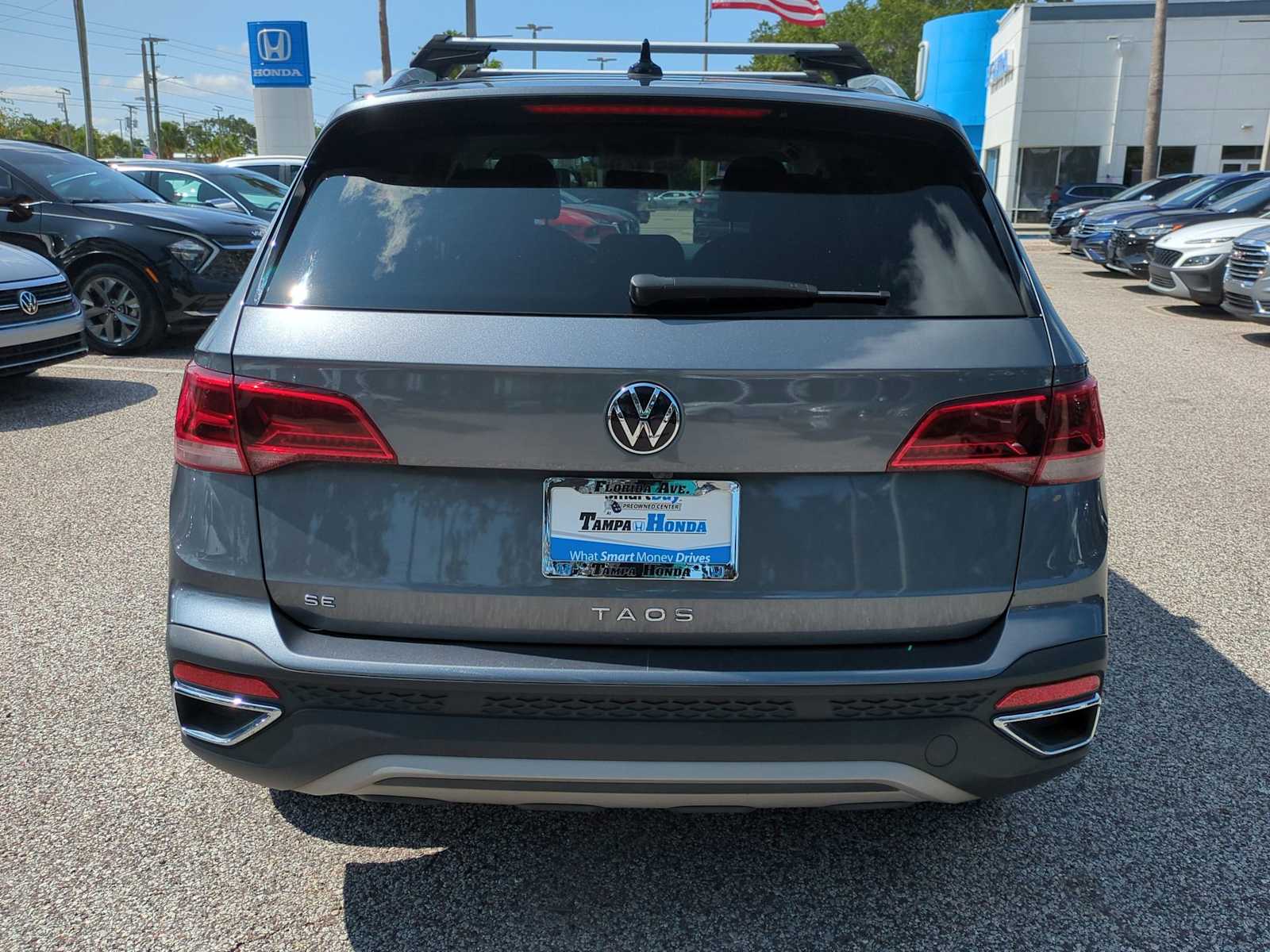 Thumbnail: 2022 Volkswagen Taos - 5