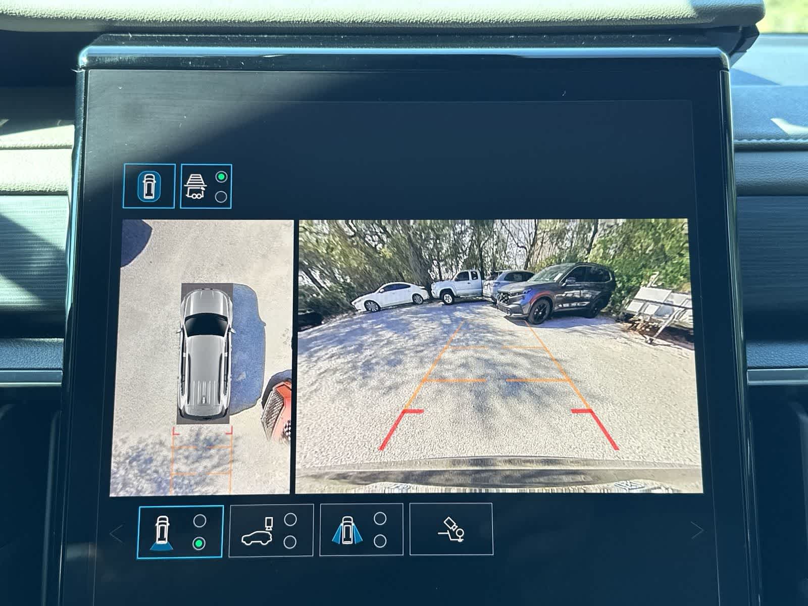 Thumbnail: 2024 GMC Acadia - 21