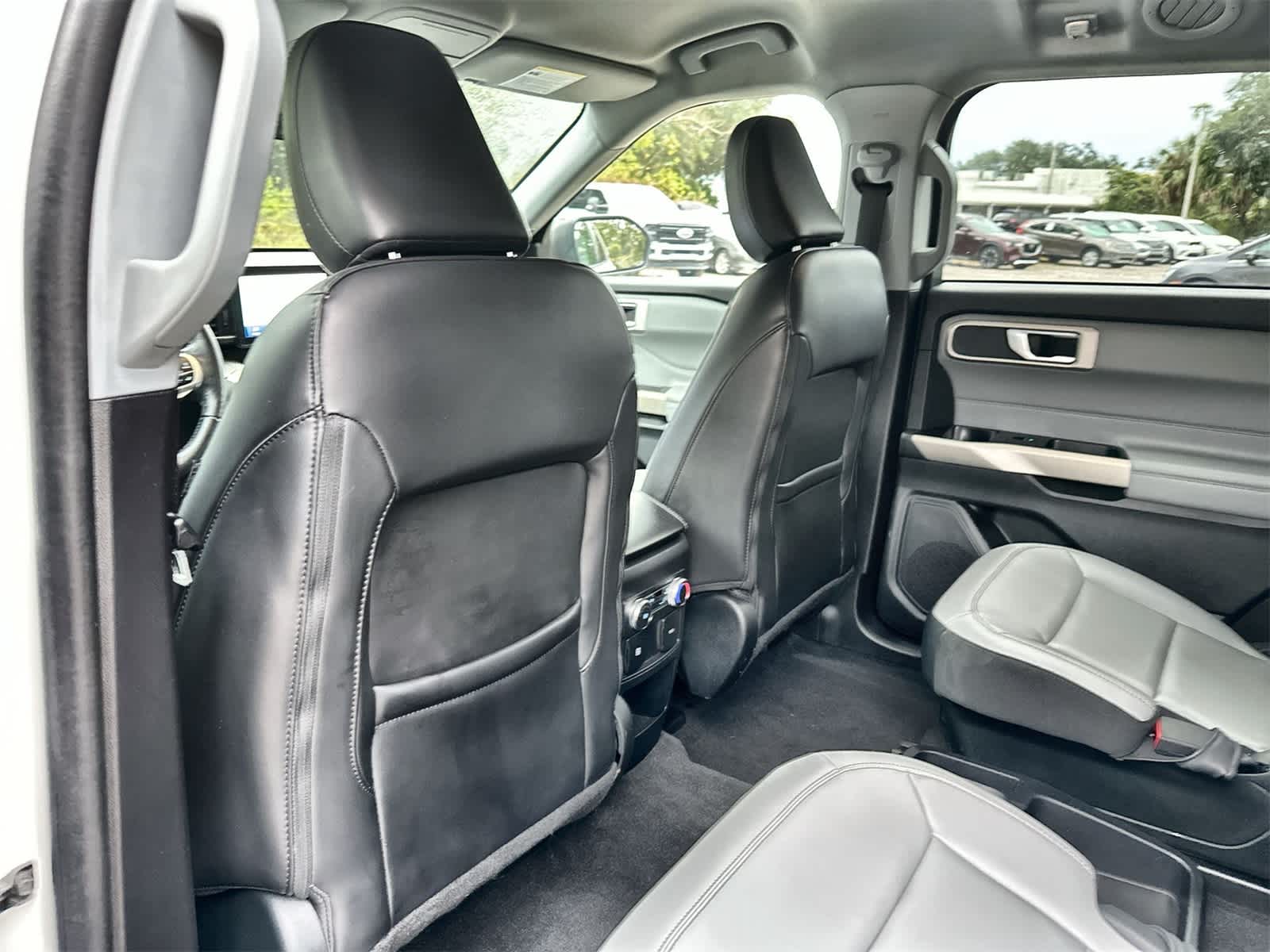 Thumbnail: 2021 Ford Explorer - 12