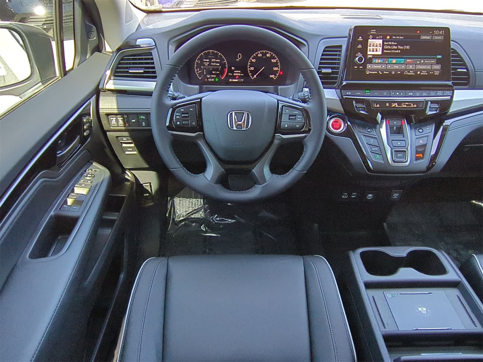2025 Honda Odyssey Touring 16