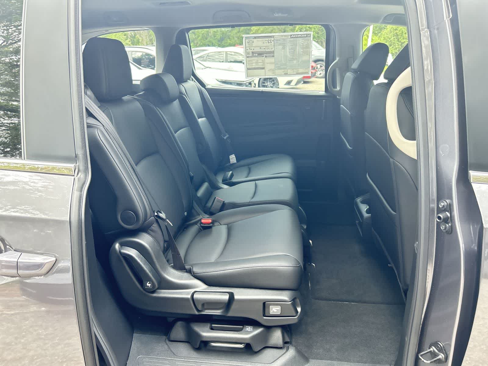 Thumbnail: 2026 Honda Odyssey - 13