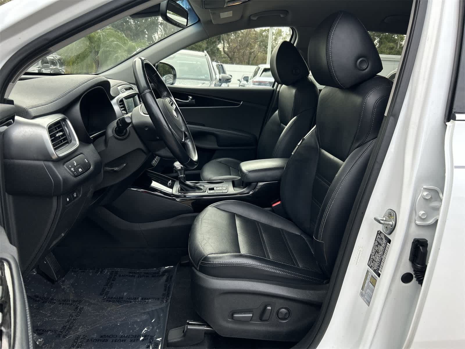 Thumbnail: 2019 Kia Sorento - 11