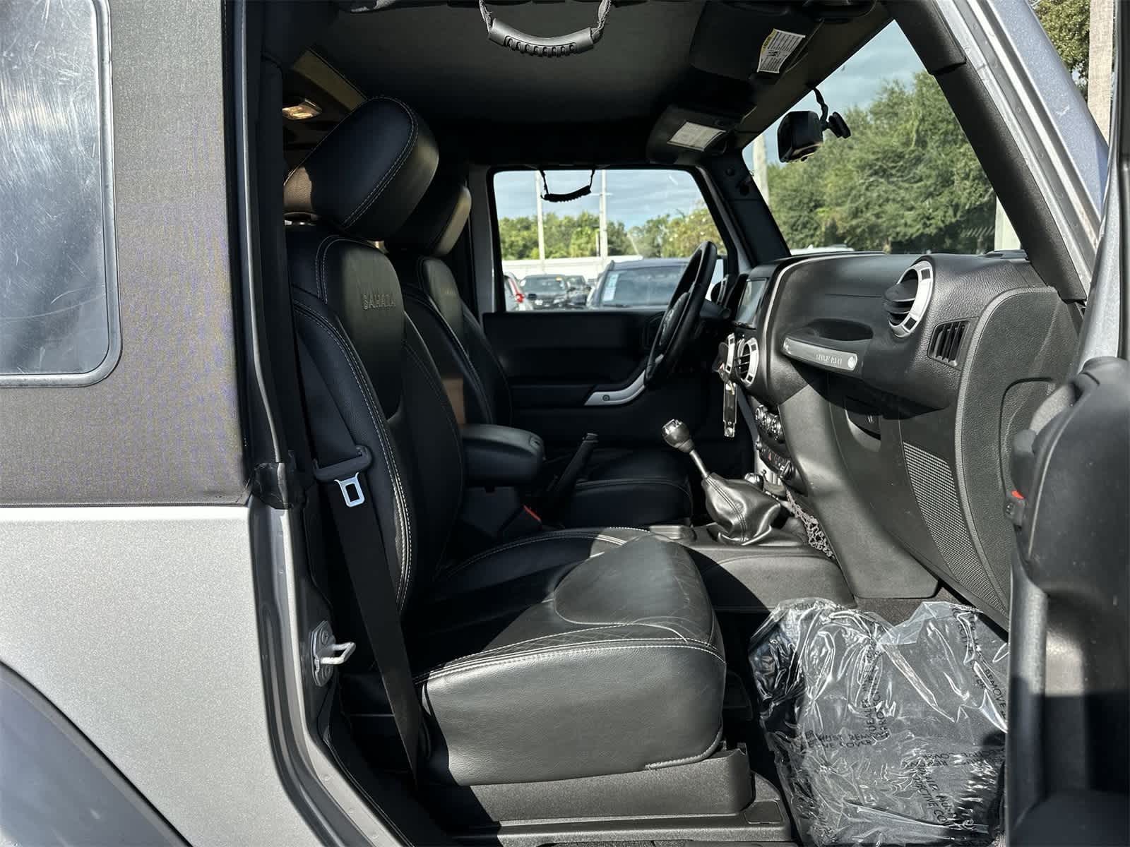 Thumbnail: 2015 Jeep Wrangler - 20