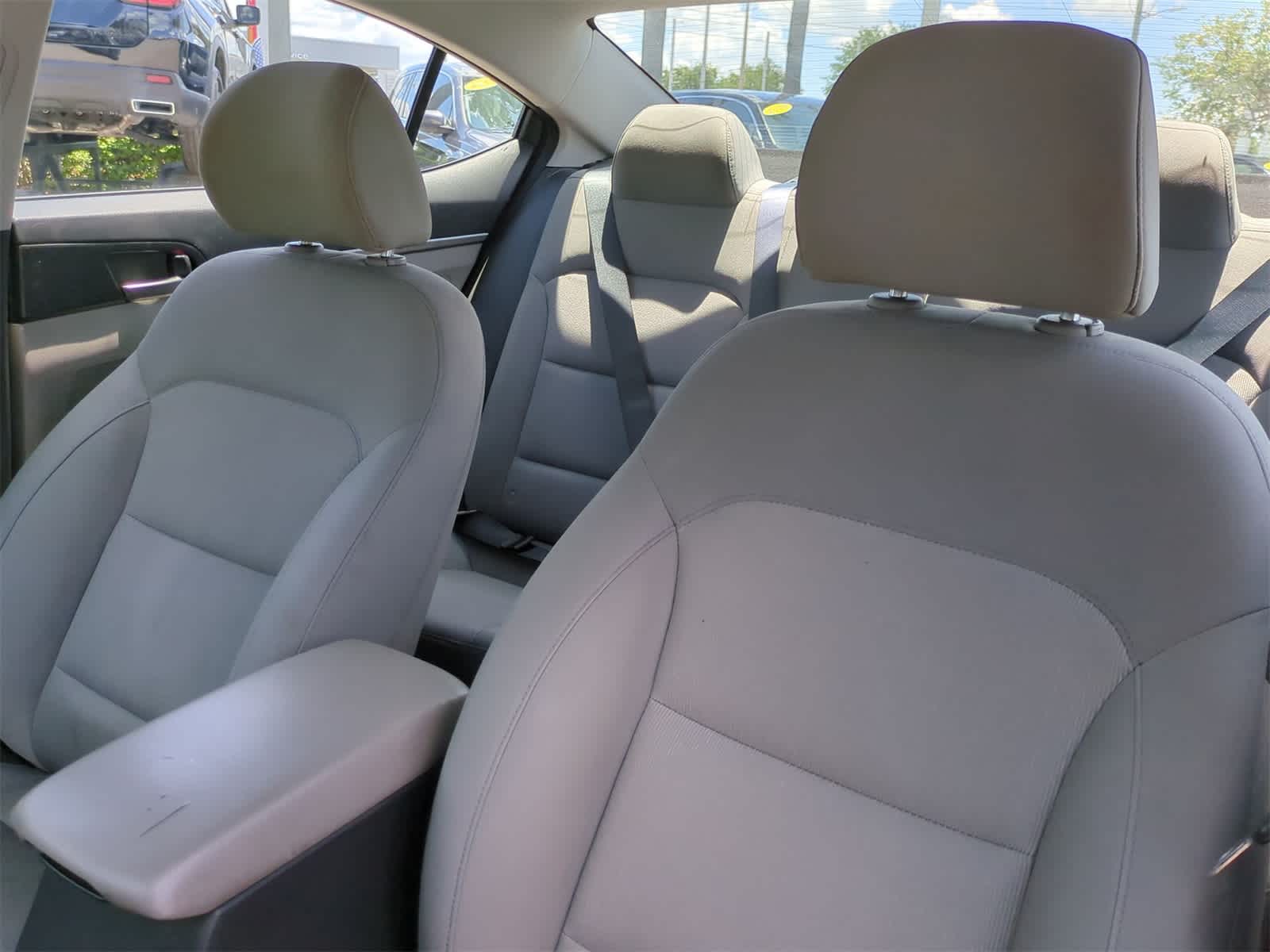 Thumbnail: 2018 Hyundai Elantra - 8