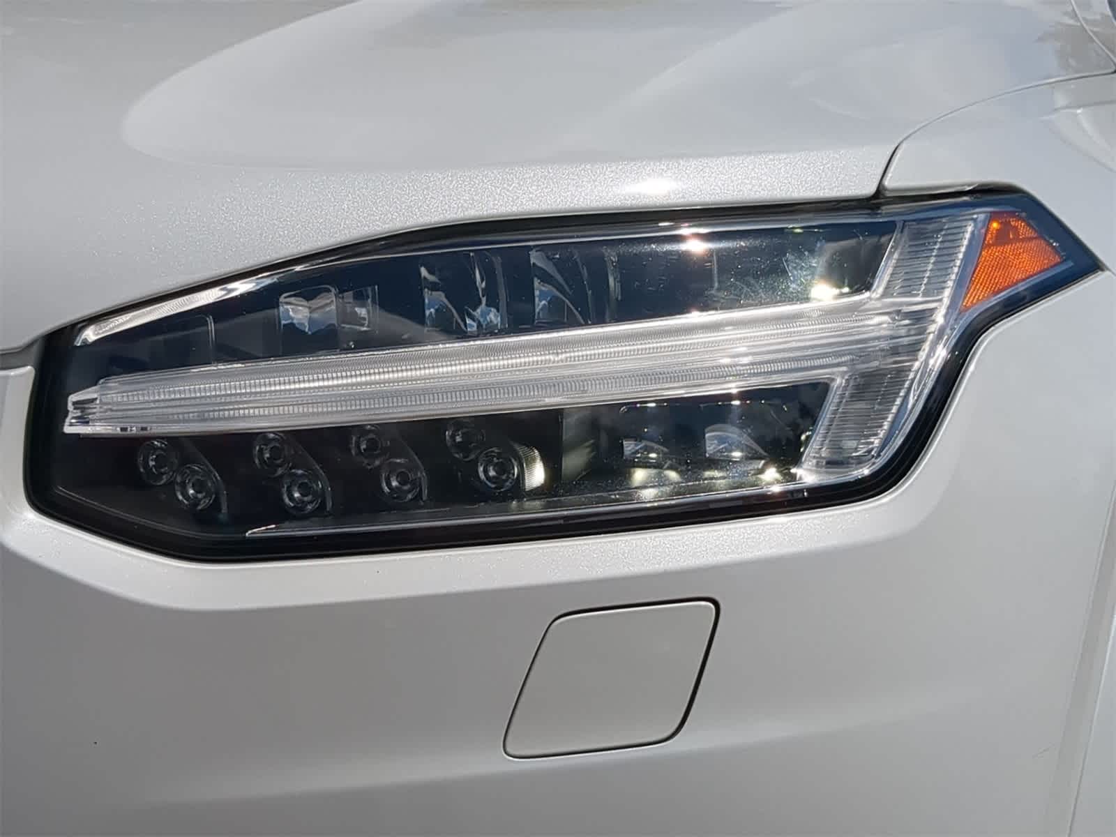 Thumbnail: 2021 Volvo XC90 - 10