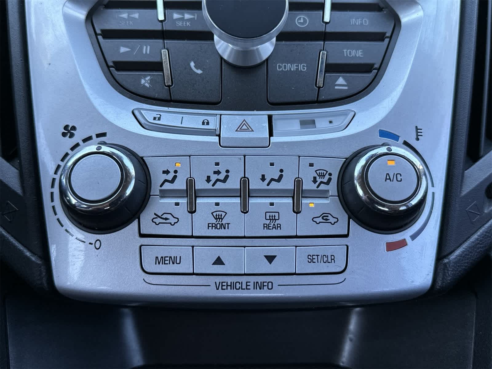 Thumbnail: 2017 Chevrolet Equinox - 9