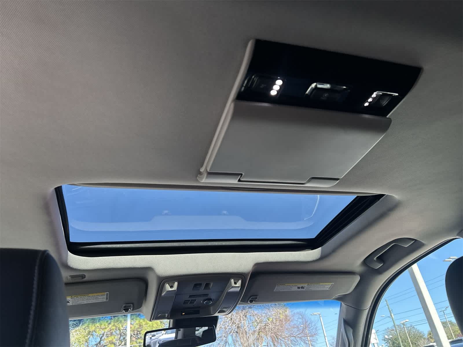 Thumbnail: 2016 GMC Yukon - 23