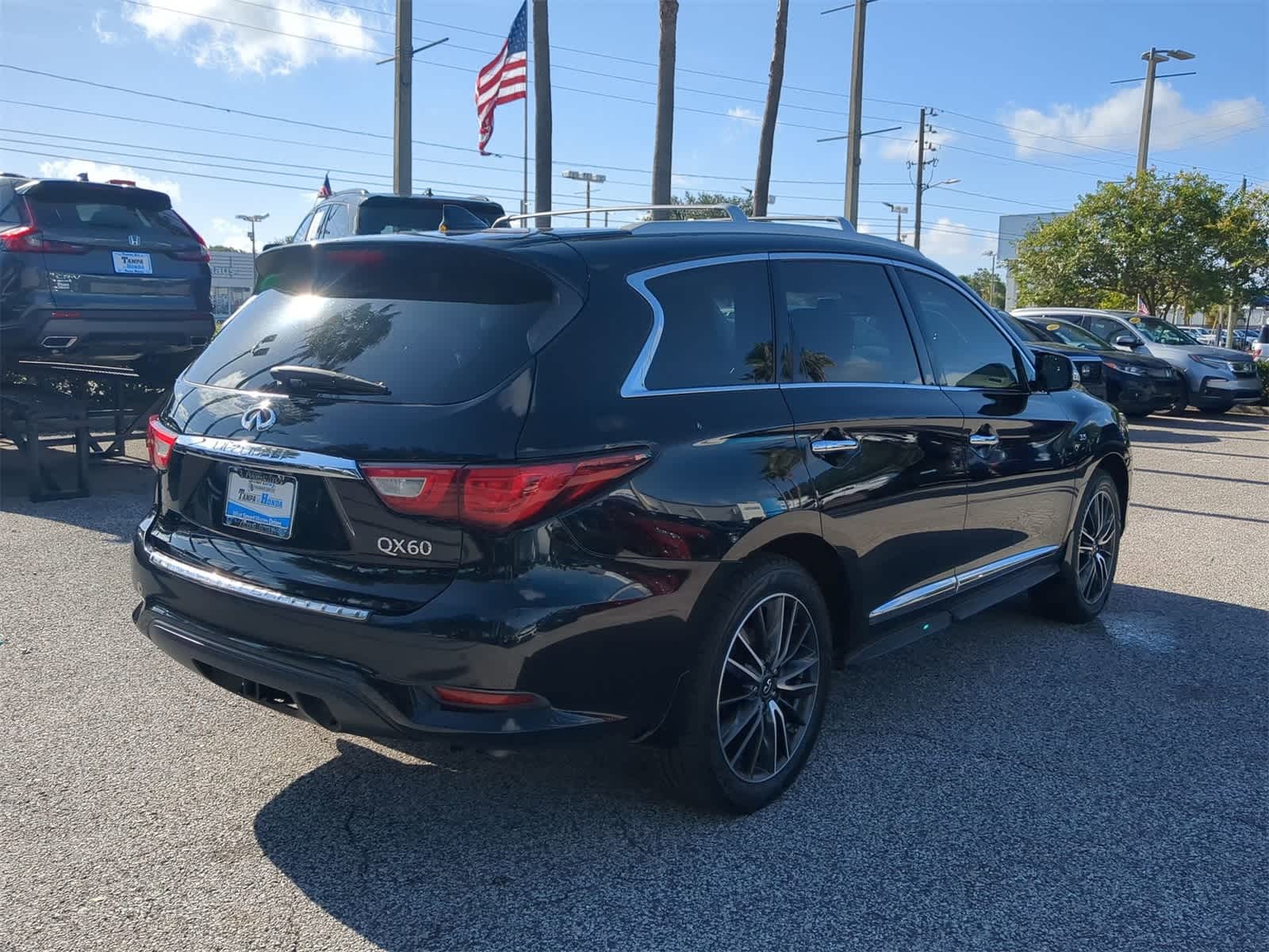 Thumbnail: 2016 INFINITI QX60 - 6