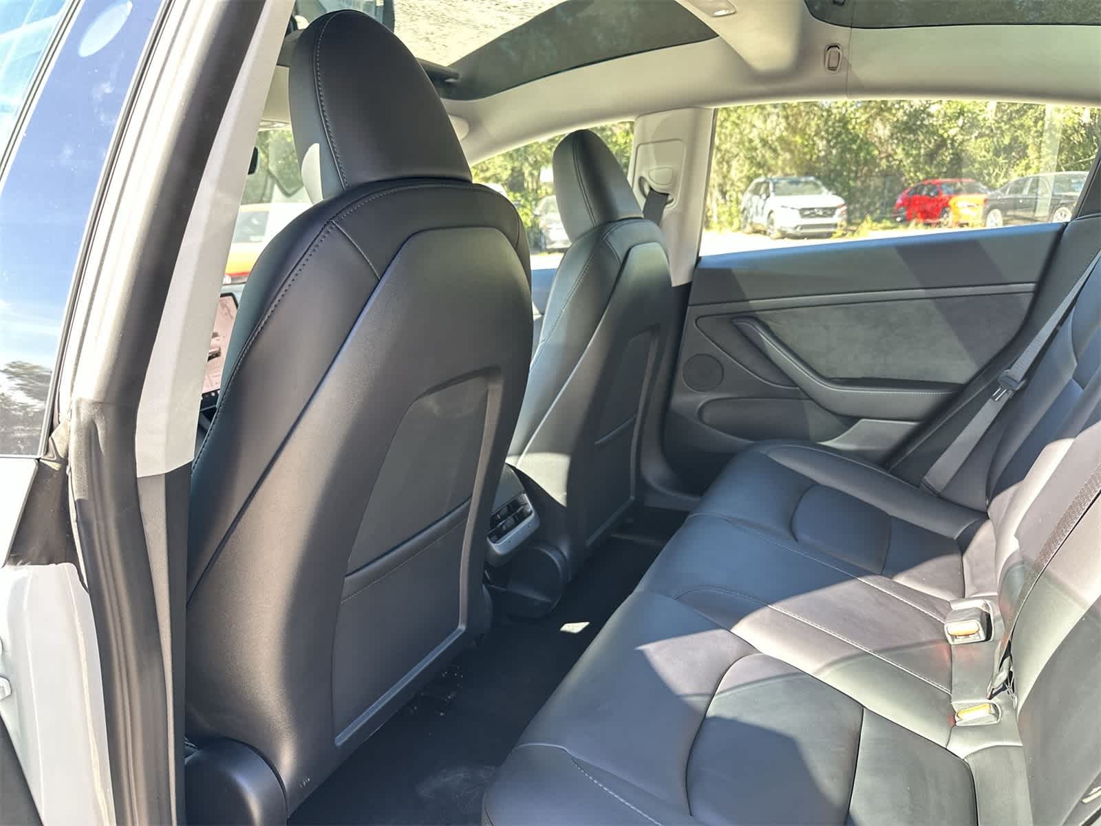 Thumbnail: 2023 Tesla Model 3 - 11