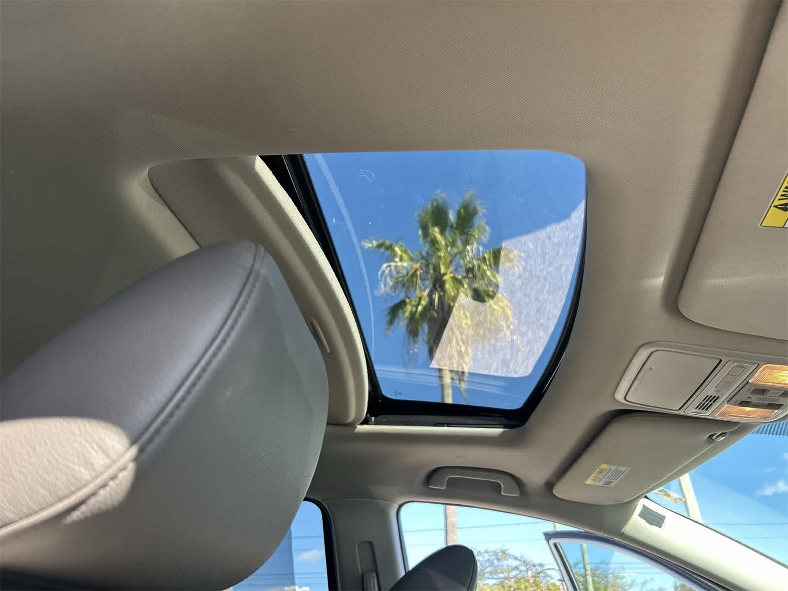 Thumbnail: 2015 Honda Odyssey - 23