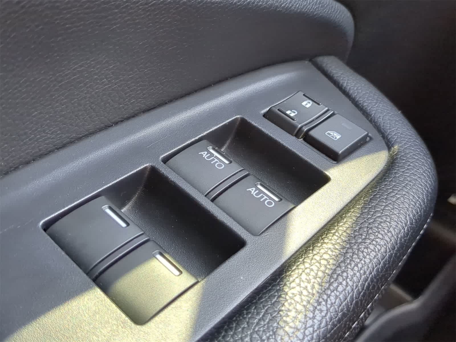 Thumbnail: 2019 Honda Ridgeline - 21