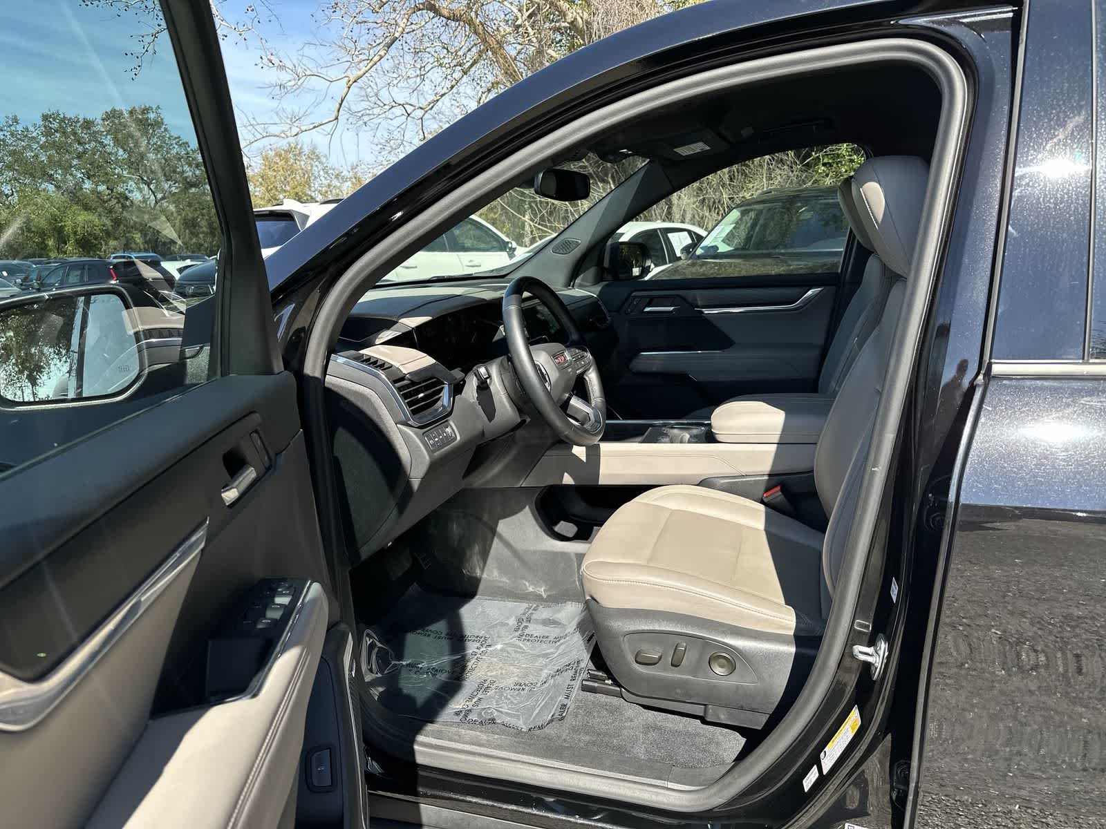 Thumbnail: 2024 GMC Acadia - 2