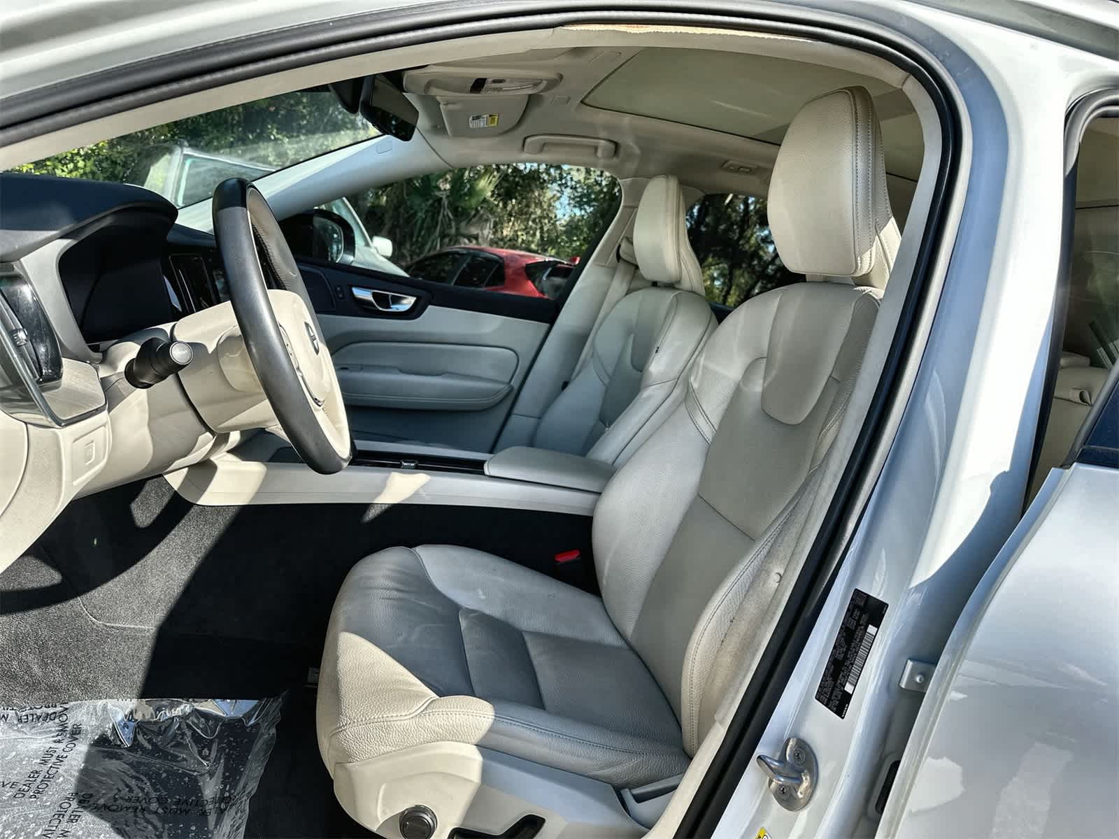 Thumbnail: 2024 Volvo XC60 - 10