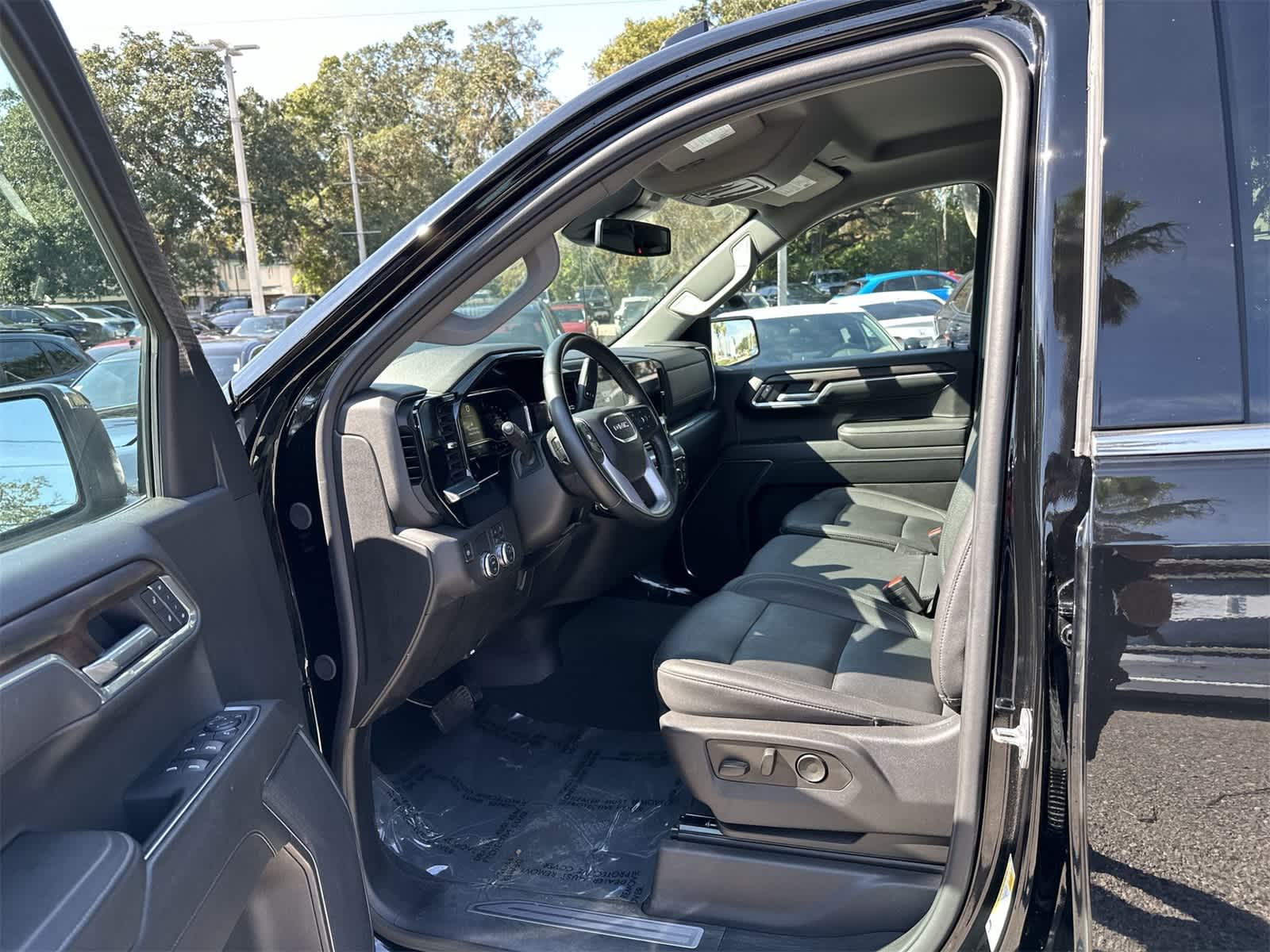 Thumbnail: 2025 GMC Sierra 1500 - 2