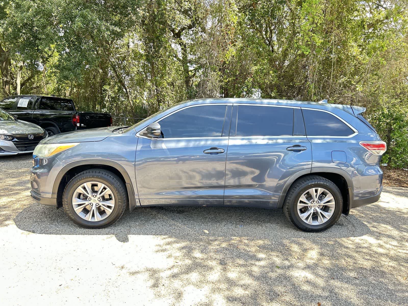 Thumbnail: 2015 Toyota Highlander - 4