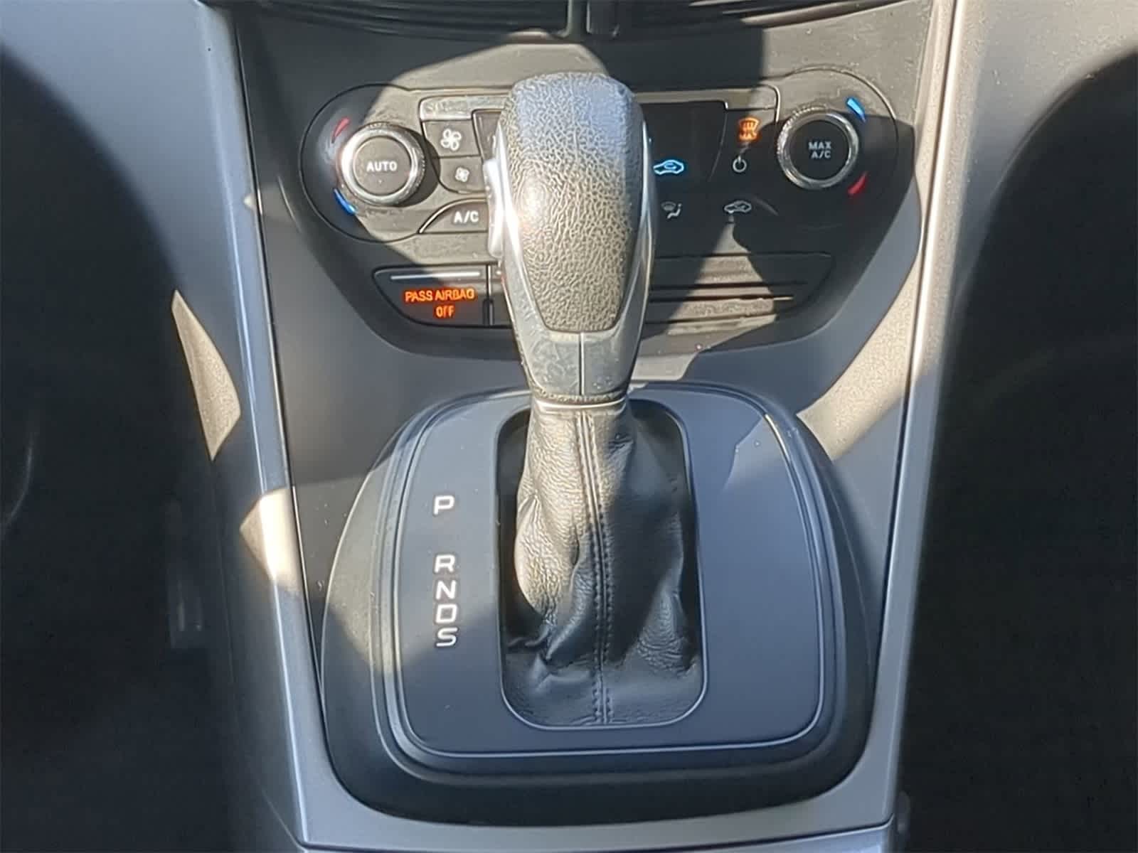Thumbnail: 2016 Ford Escape - 18