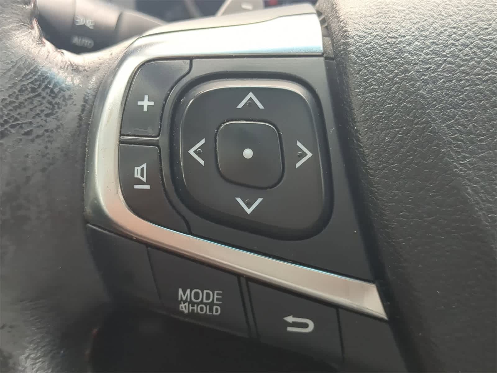 Thumbnail: 2015 Toyota Camry - 22