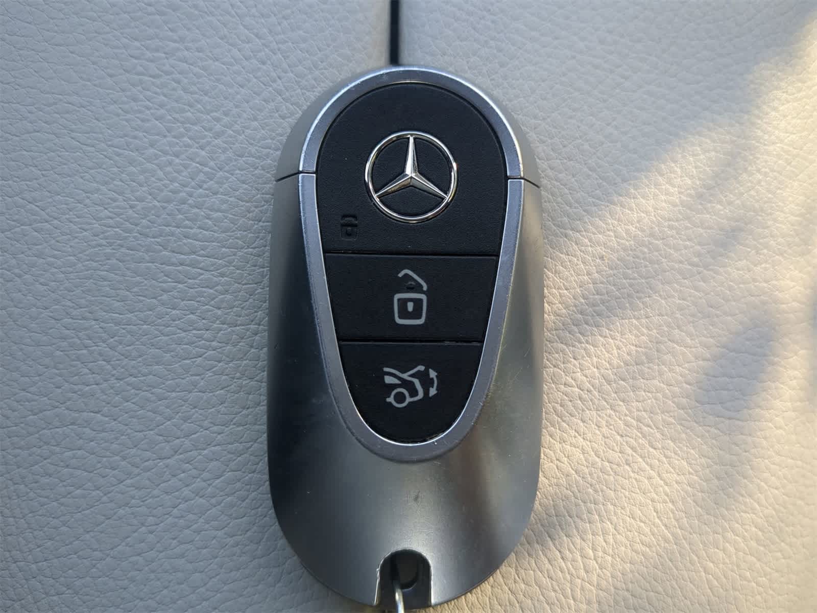 Thumbnail: 2022 Mercedes-Benz C-Class - 28