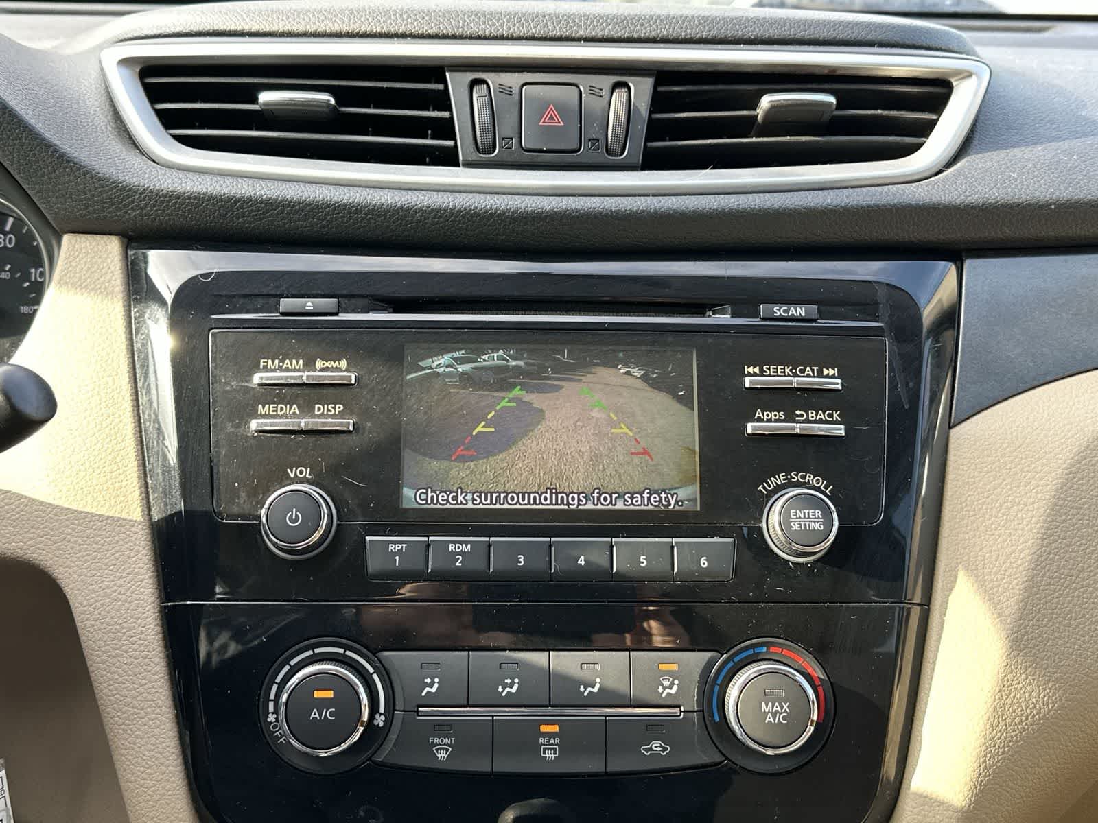 Thumbnail: 2016 Nissan Rogue - 20